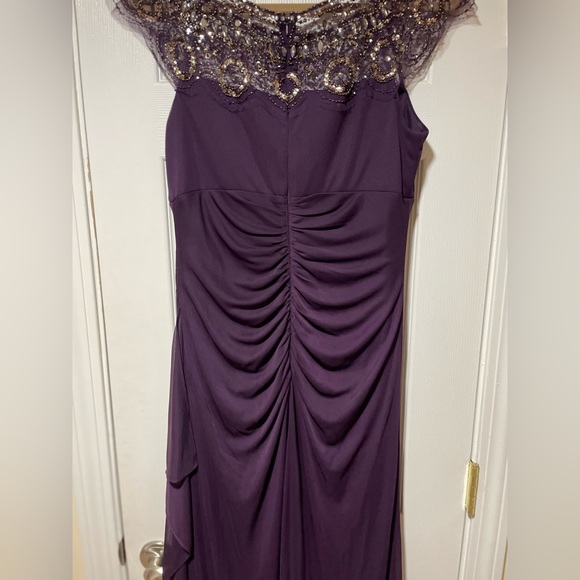 Xscape Brand Size 12 Plum Color Long Gown - Picture 10 of 13